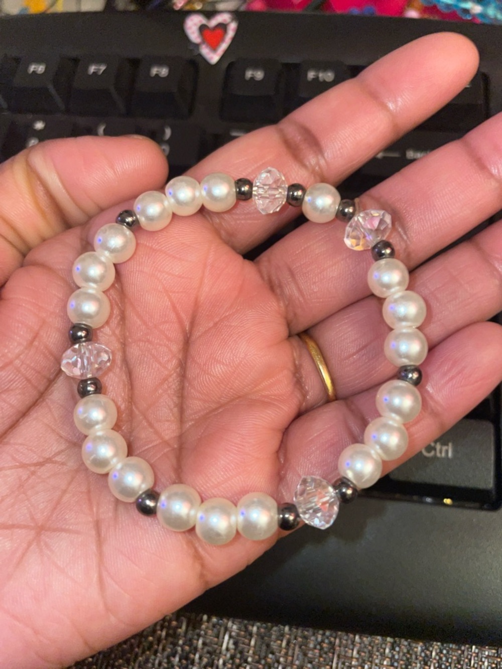 Elegant Handmade White Pearl Stretch Necklace